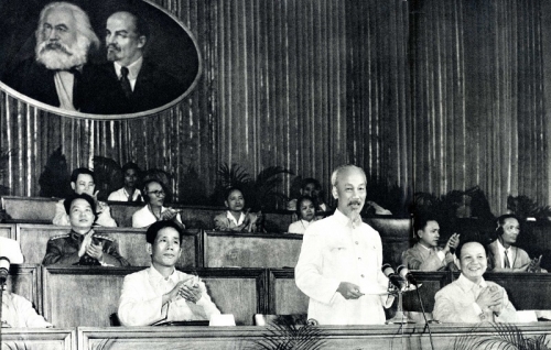 Thấm nhuần những giá trị cơ bản của tư tưởng Hồ Chí Minh